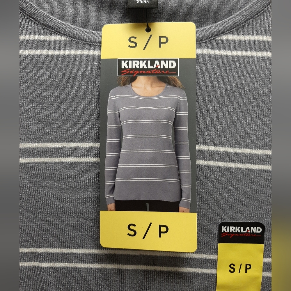* Ladies Long Sleeve Lightweight Sweater ~ Size Small